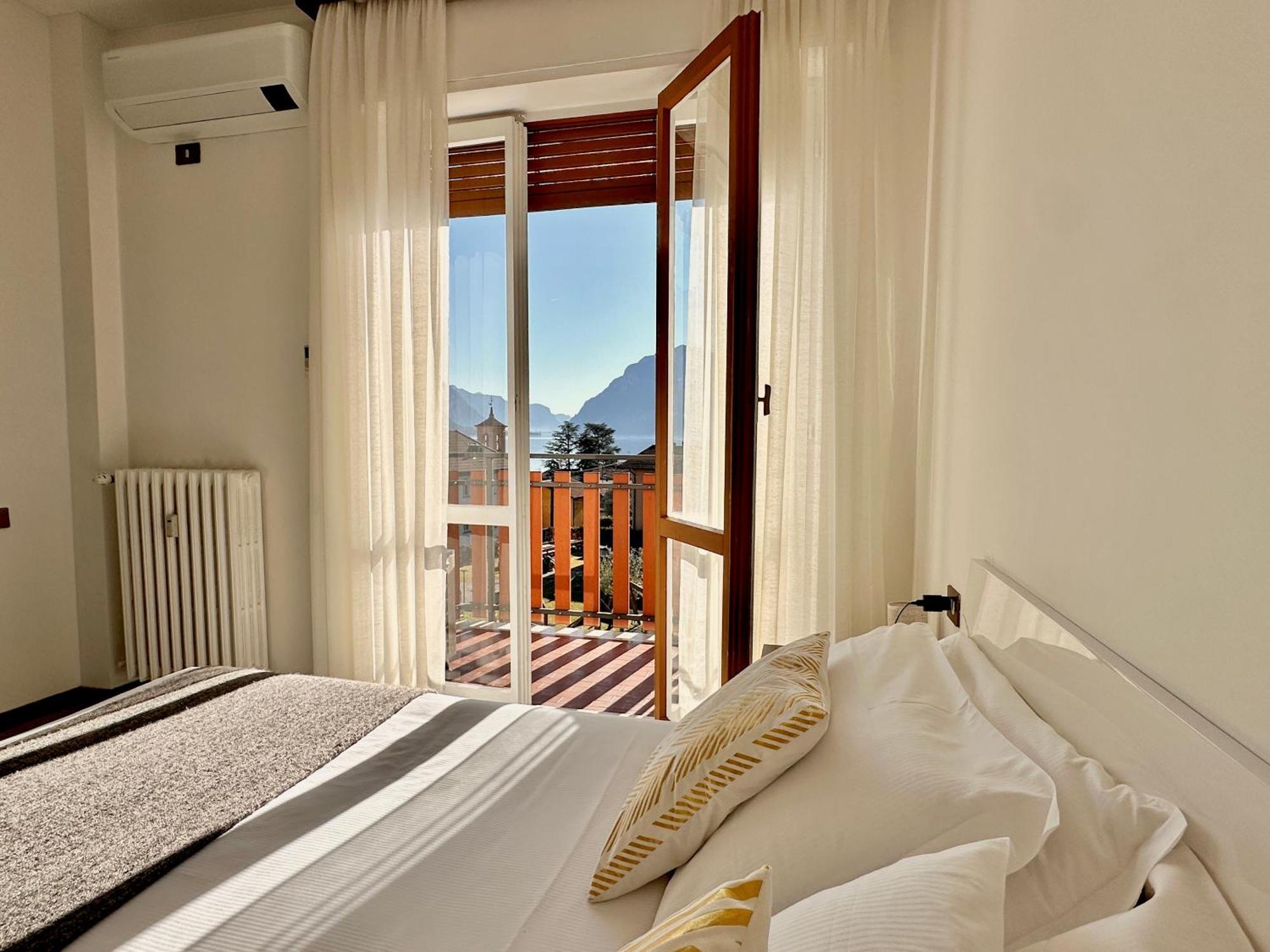 Lake View Apartment - Parking Included Oliveto Lario Экстерьер фото